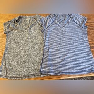 ✨LAST ACT!!! Ideology Gray and Blue V-Neck Short Work-out Sleeve Tops